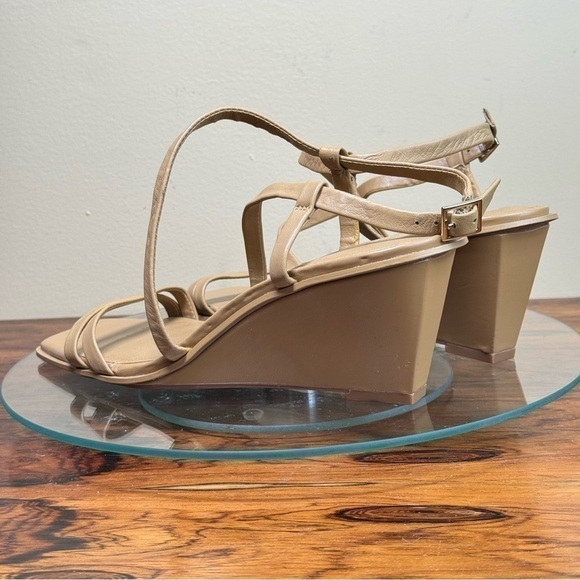 Caslon Paola Wedge Sandal in tan size 8.5 - Picture 8 of 14